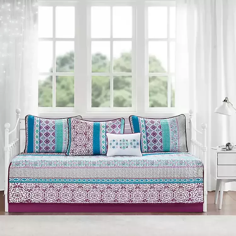 Adley Reversible Daybed 6-pc. Quilt Cover Set>Kirklands Home Best