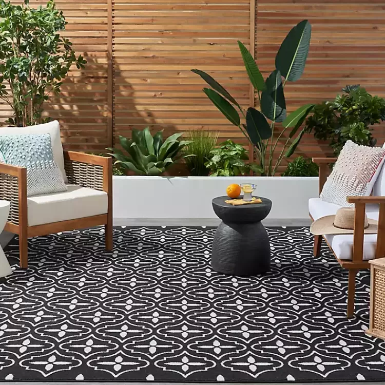 Black & Ivory Quatrefoil Indoor/Outdoor Rug, 5x7>Kirklands Home Flash Sale