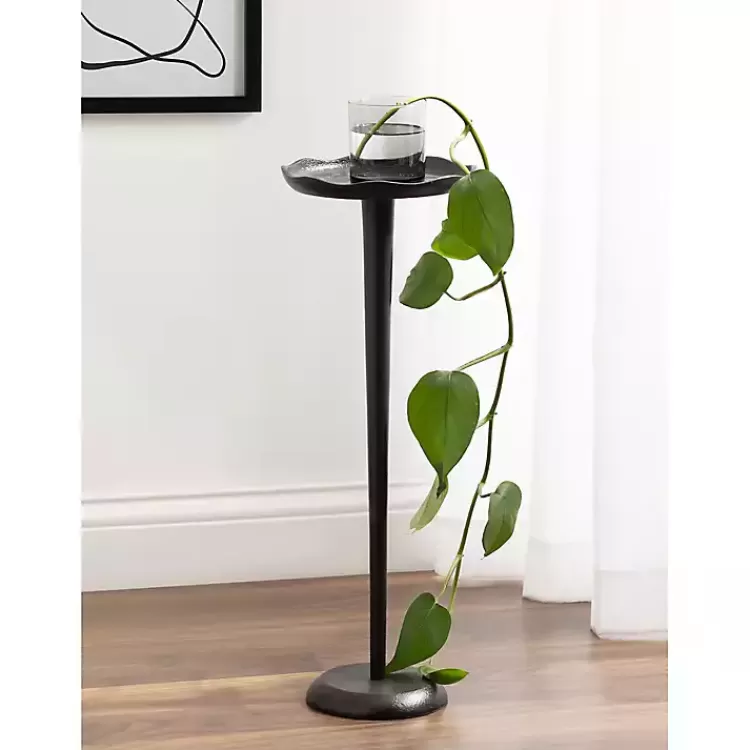 black_metal_alicia_accent_table_6.webp Metal Alicia Accent Table>Kirklands Home Outlet