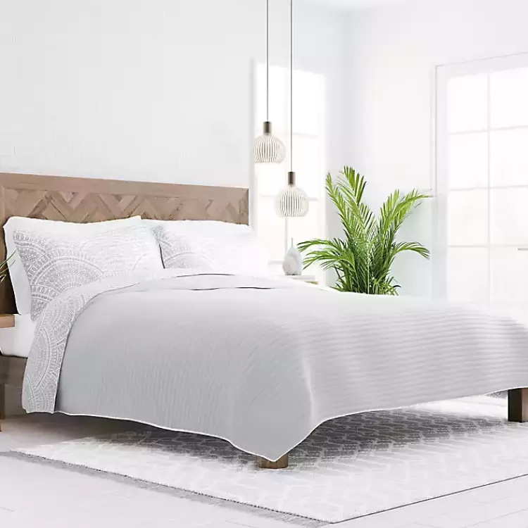 Gray Scalloped Reversible 3-pc. King Quilt Set>Kirklands Home Fashion