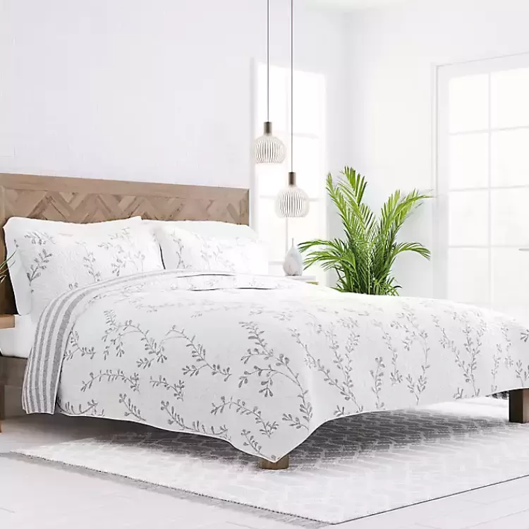 Gray Vines Reversible 3-pc. King Quilt Set>Kirklands Home Clearance
