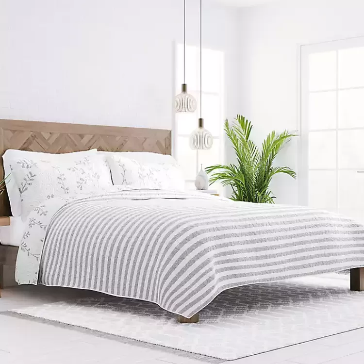 Gray Vines Reversible 3-pc. Queen Quilt Set>Kirklands Home Best