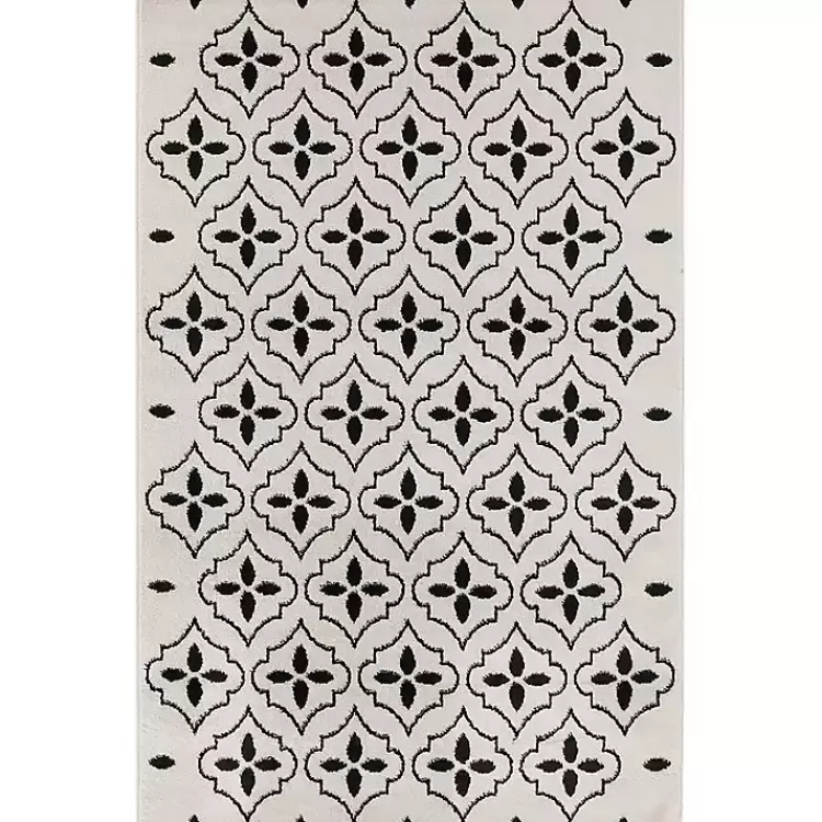 Ivory & Black Quatrefoil Indoor/Outdoor Rug, 4x6>Kirklands Home Best Sale
