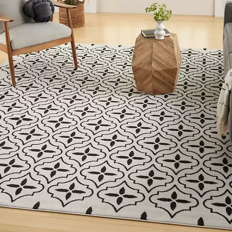 ivory__black_quatrefoil_indooroutdoor_rug_x_2.webp Ivory & Black Quatrefoil Indoor/Outdoor Rug, 5x7>Kirklands Home Online