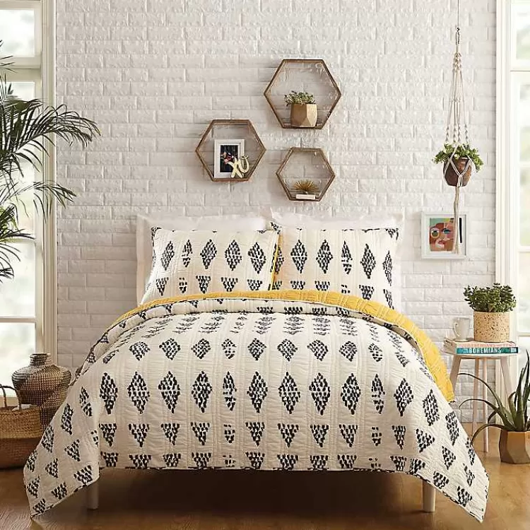Justina Blakeney Beaded 3-pc. Full/Queen Quilt Set>Kirklands Home Outlet