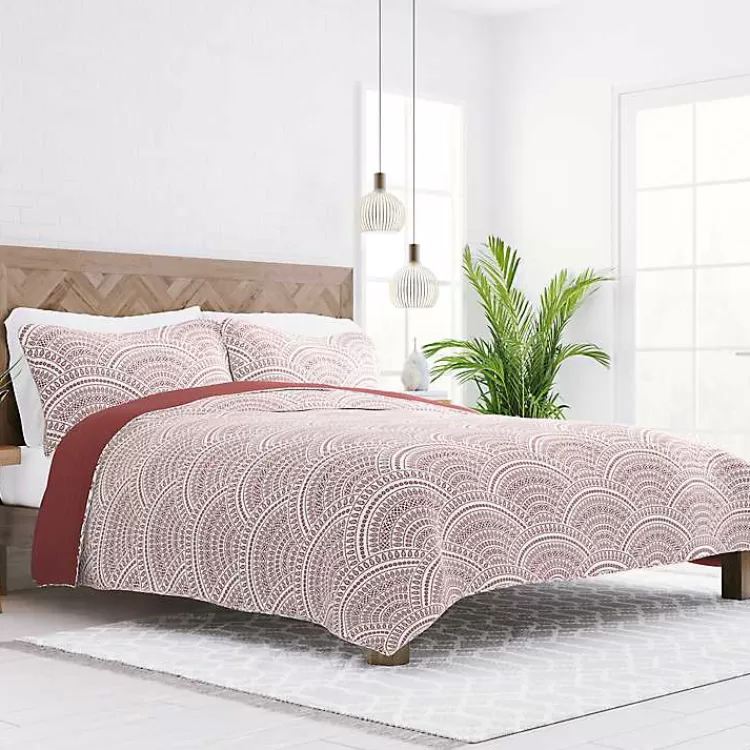 Terra Scalloped Reversible 3-pc. Queen Quilt Set>Kirklands Home Online