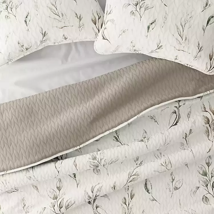 watercolor_leaves_reversible_pc_queen_quilt_set_4.webp Watercolor Leaves Reversible 3-pc. Queen Quilt Set>Kirklands Home Sale