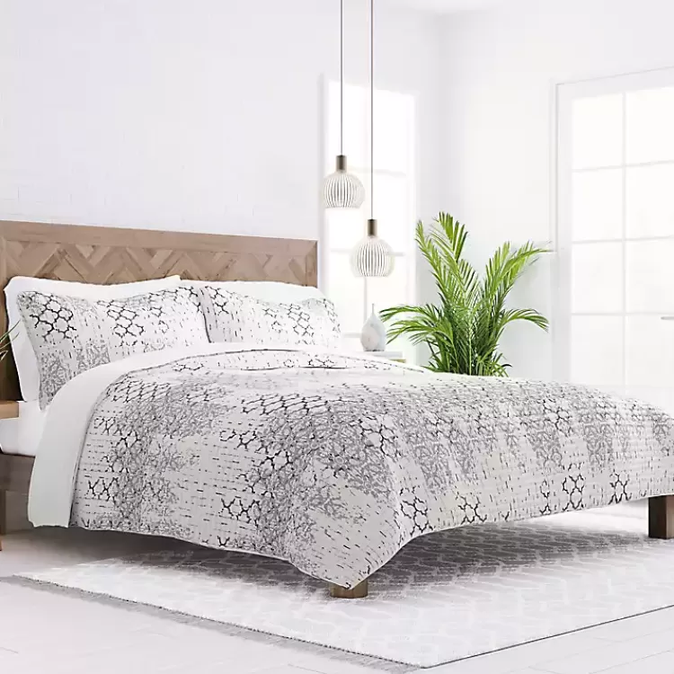 White Trellis Reversible 3-pc. King Quilt Set>Kirklands Home New