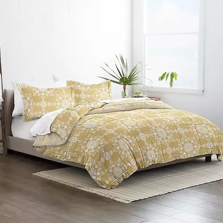 Daisy Medallion Queen 3-pc. Comforter Set>Kirklands Home Best Sale